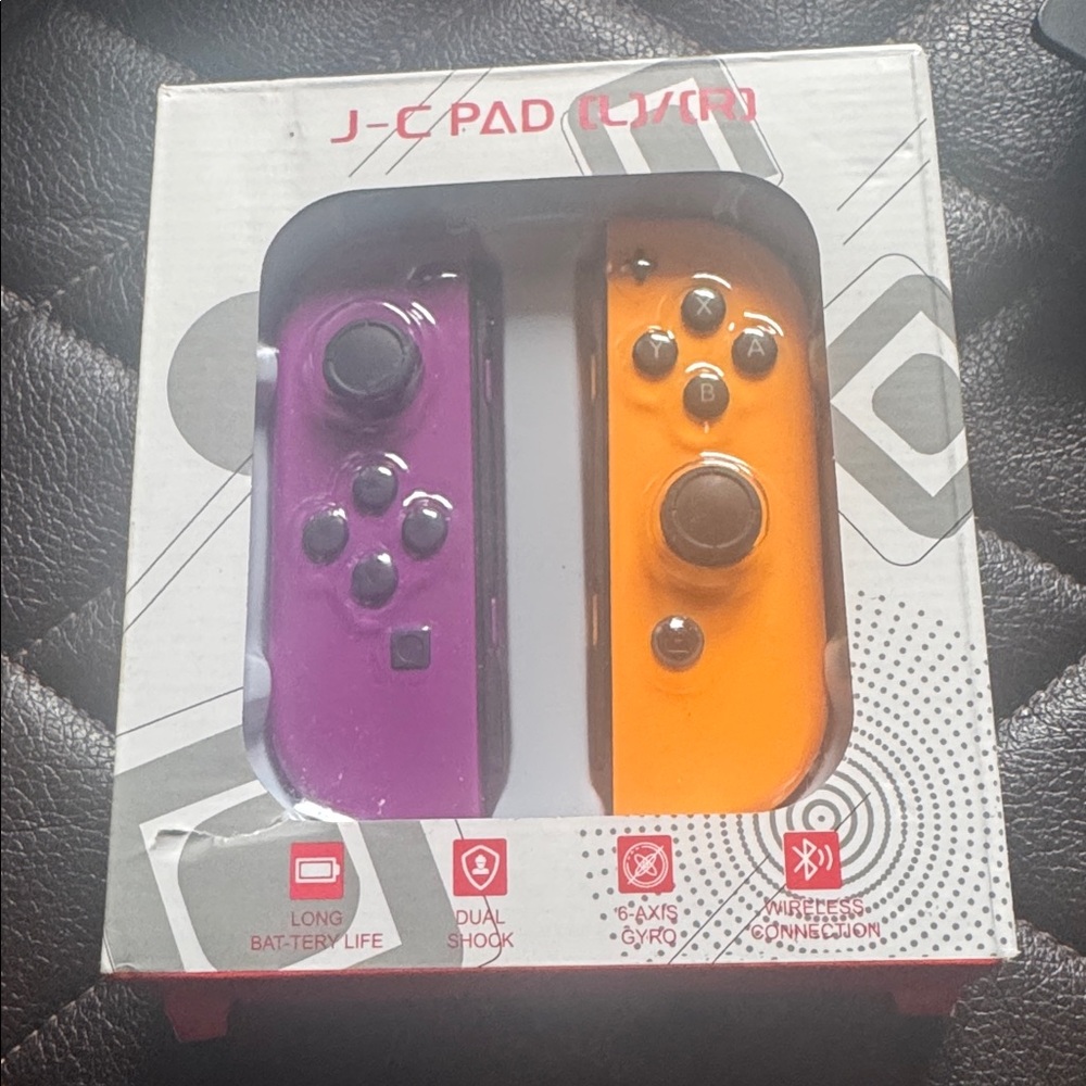 Play+ For Switch/Controller Purple / Orange, Wireless Joypads & Wrist Straps